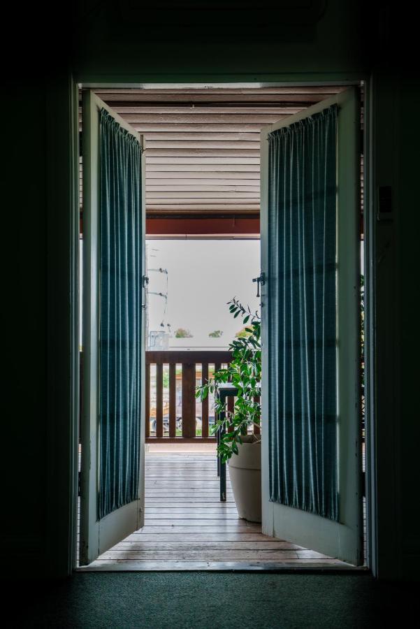Commercial Hotel Clermont Экстерьер фото
