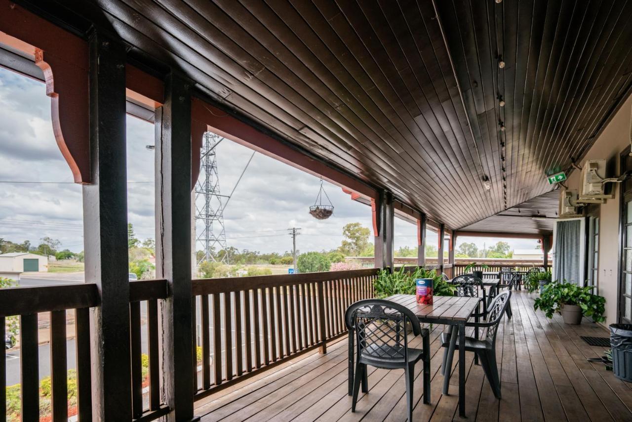 Commercial Hotel Clermont Экстерьер фото