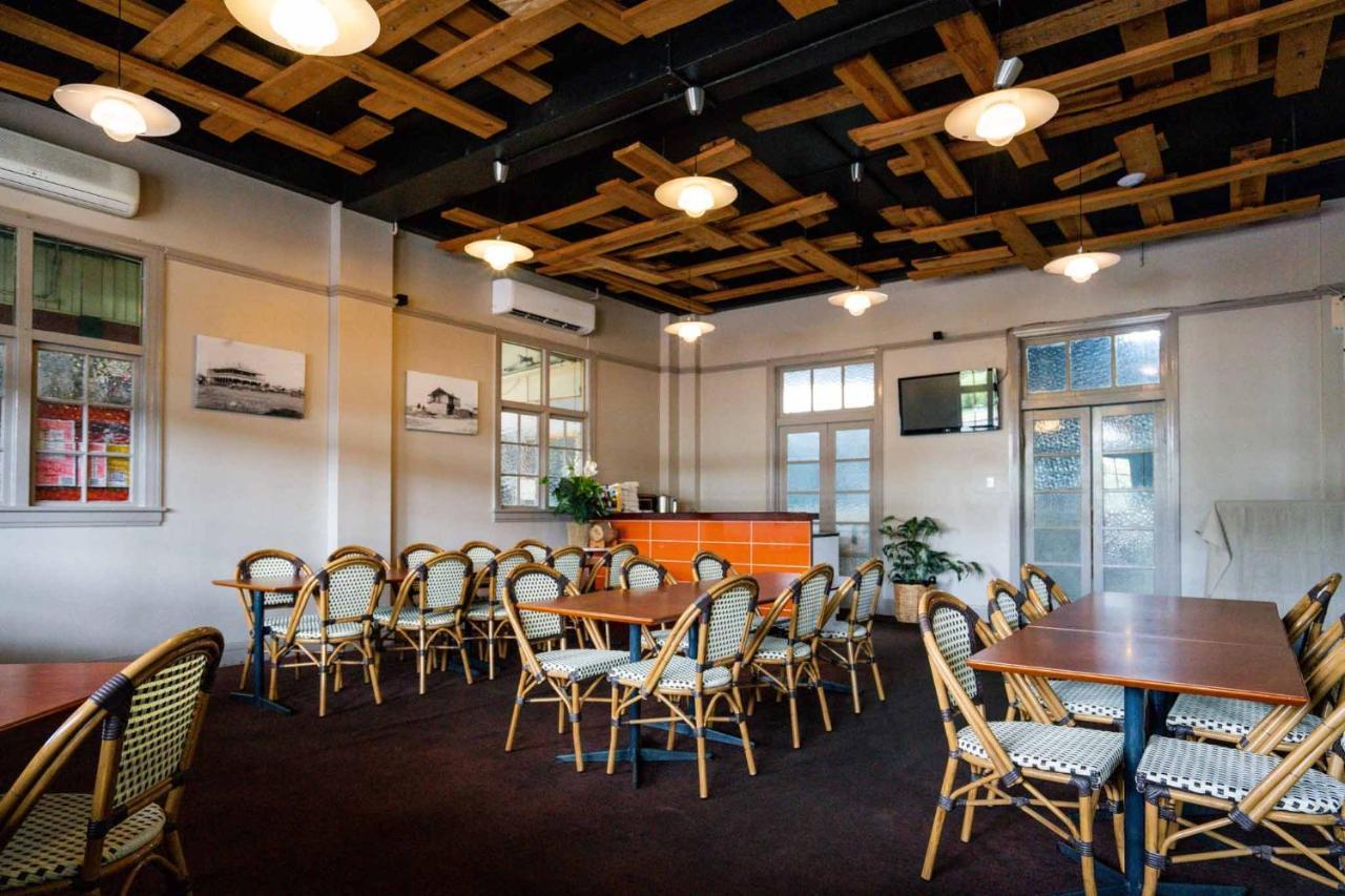 Commercial Hotel Clermont Экстерьер фото